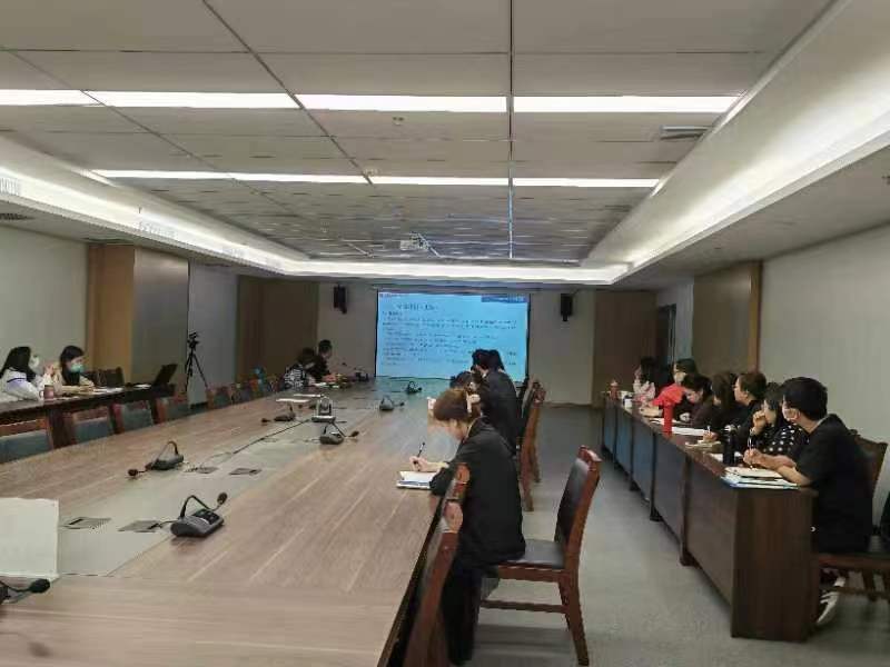 德甲官网手机版登录在图书馆第一会议室
