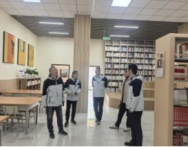 线上沟通10余次