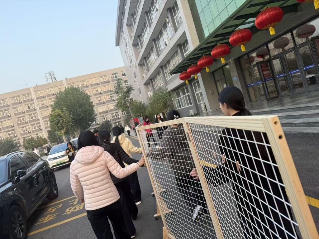 或搬运教学器材