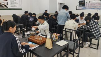 我校经济管…
