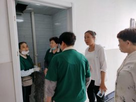 两校区后勤围绕食品安全