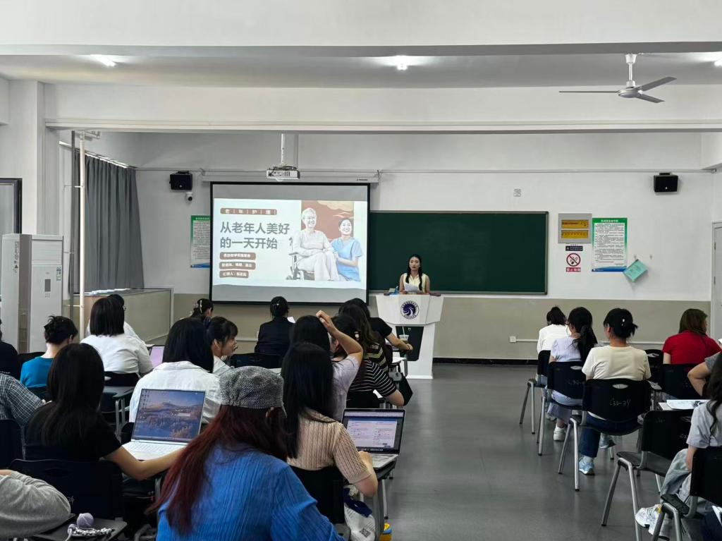 全面推进课程思政建设