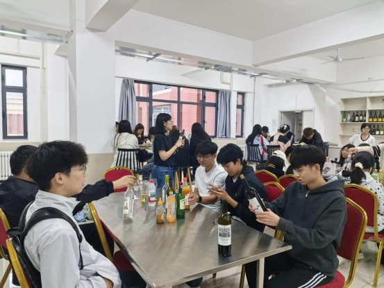经济管理德甲官网栏目导航召开专业群建