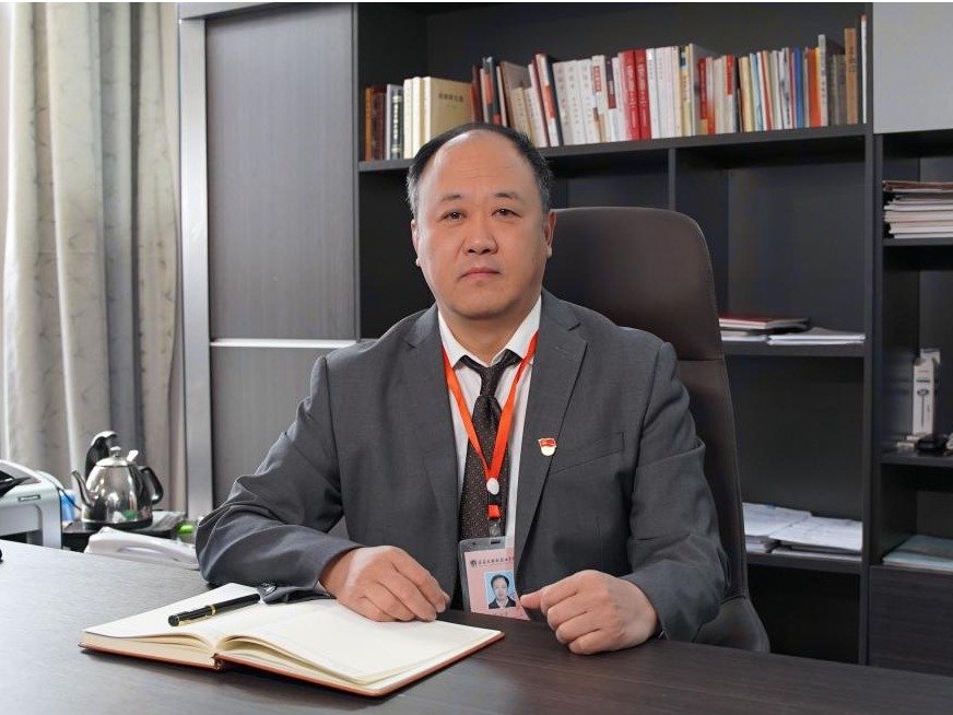党委书记：薛向东