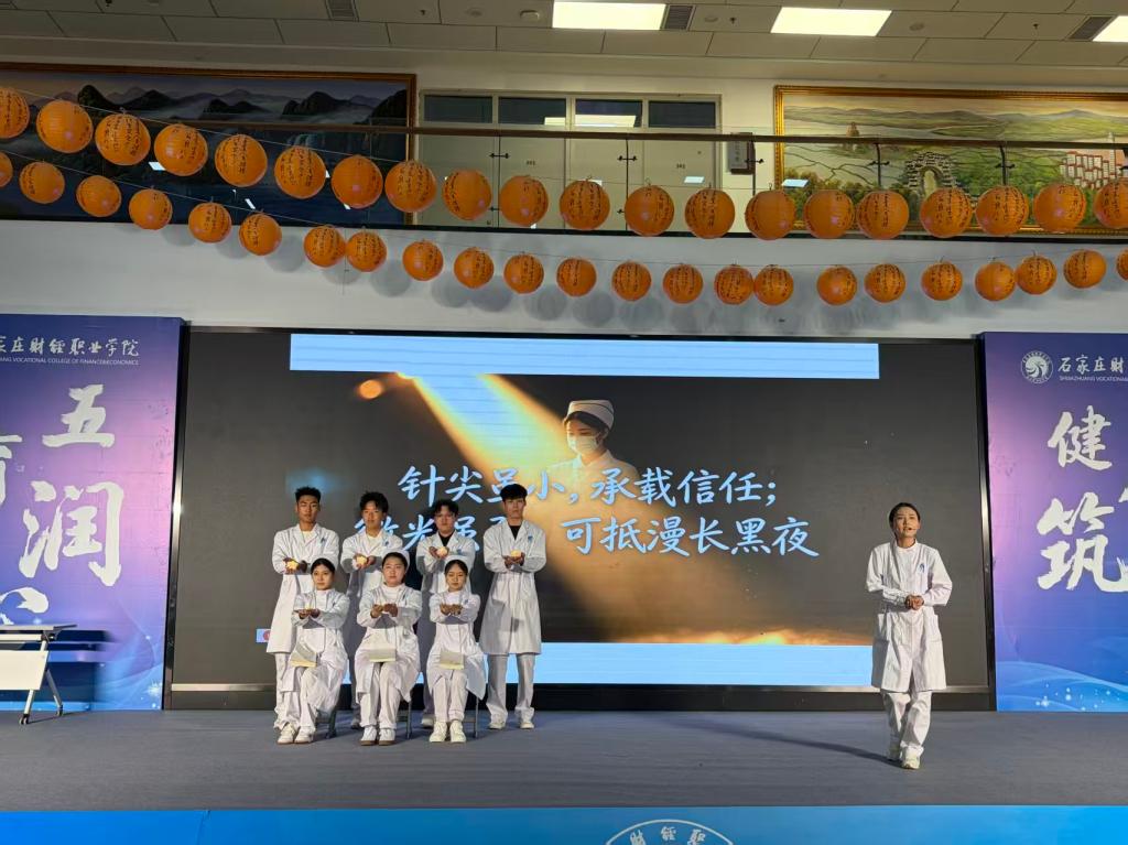 以艺术化方式疏导青年心理困惑