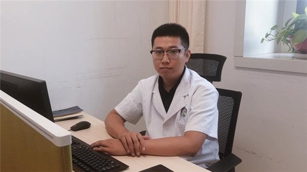走进企业一线 共话人才培养