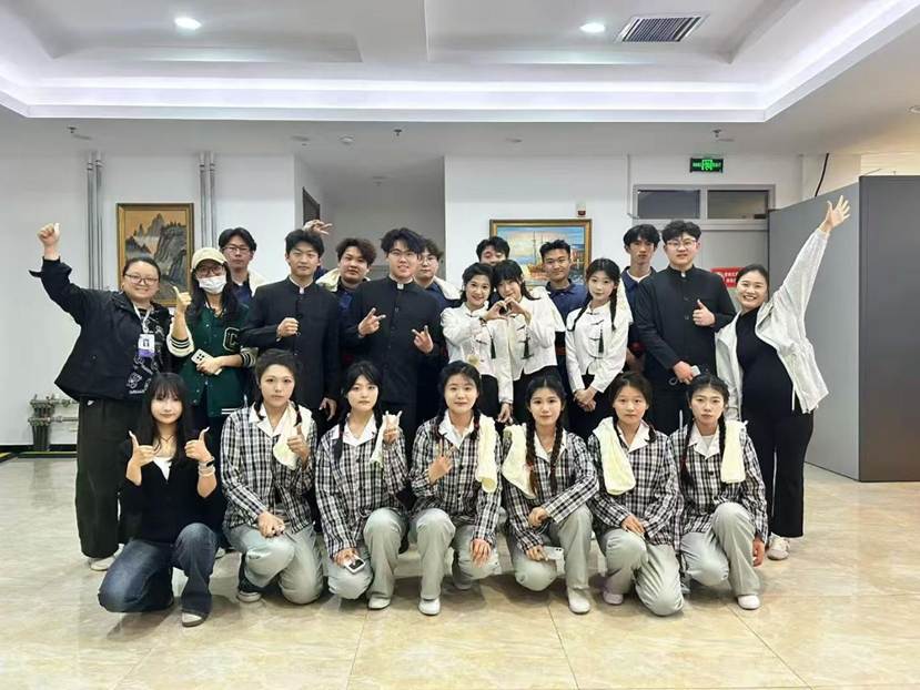 融合文化美育与科创精神