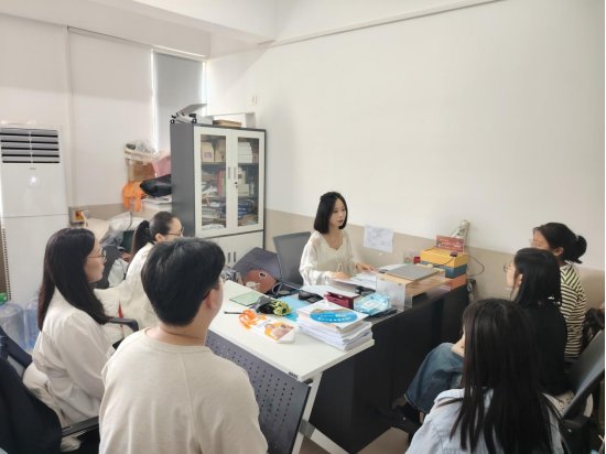 酒店管理与数…