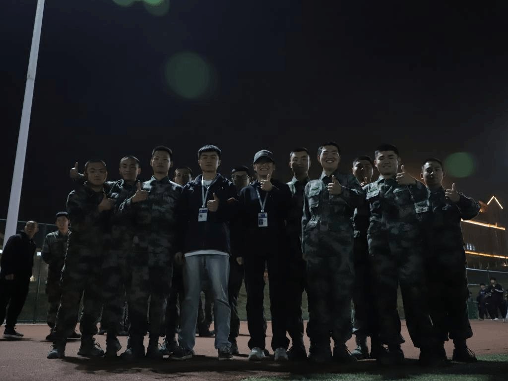 此次趣味赛在无线电测向的基础上增加了